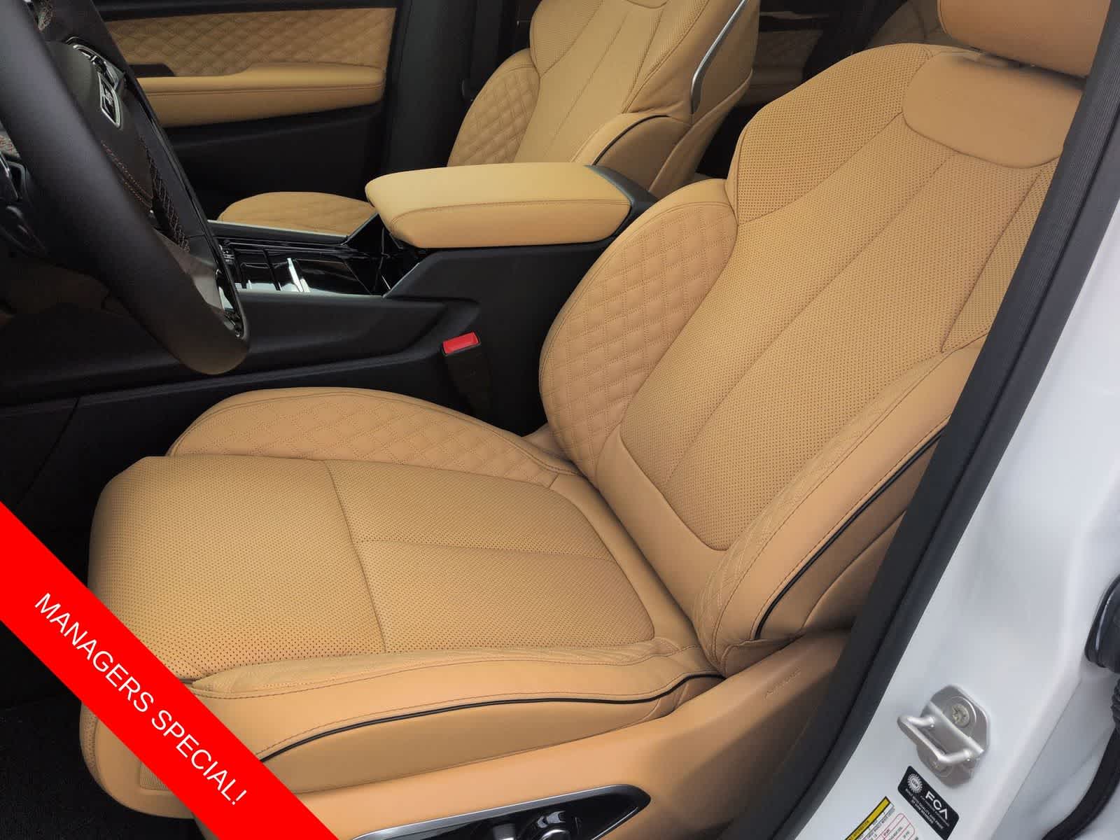 Thumbnail: 2025 Jeep Grand Cherokee - 15