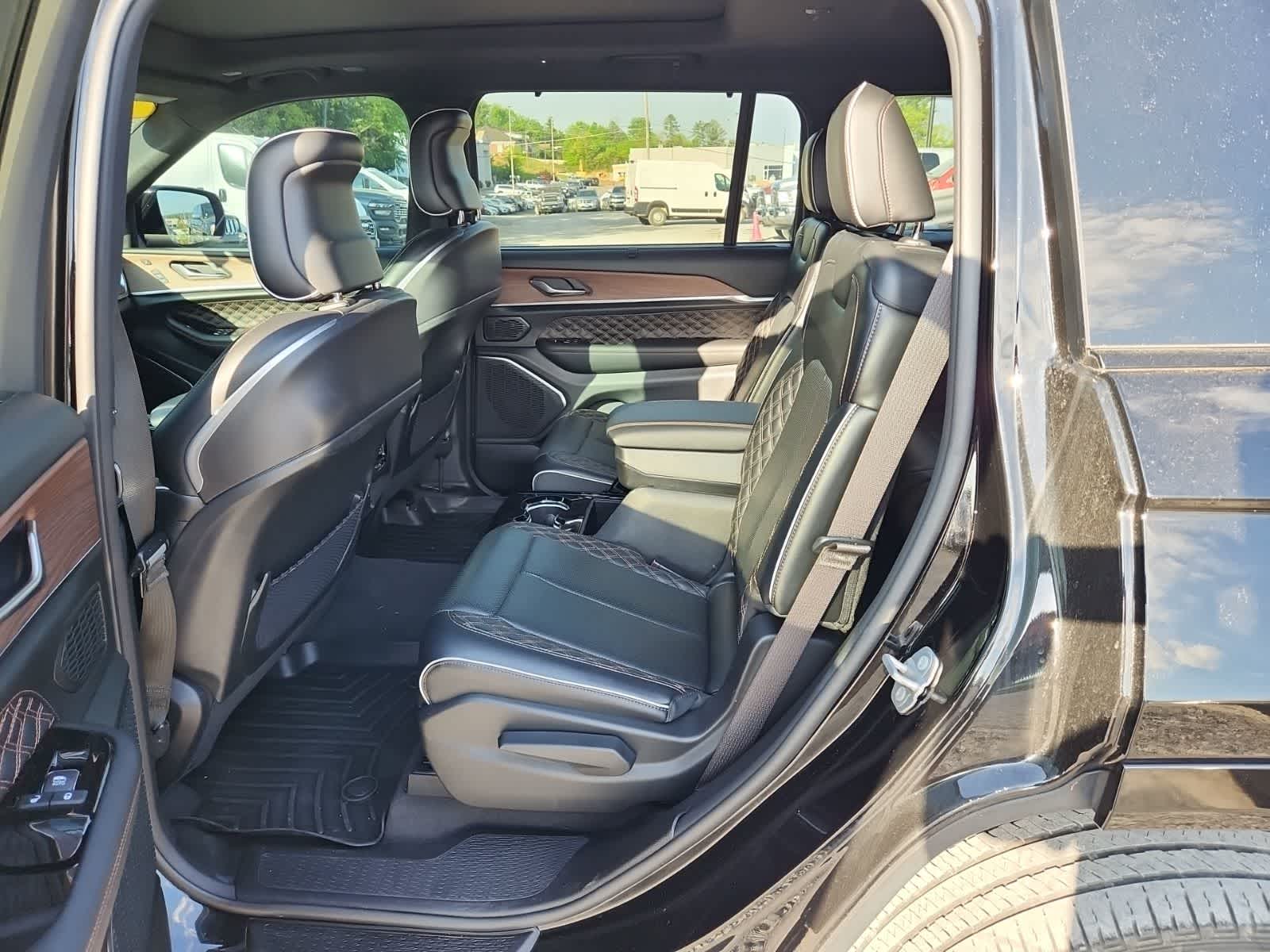 Thumbnail: 2021 Jeep Grand Cherokee L - 27