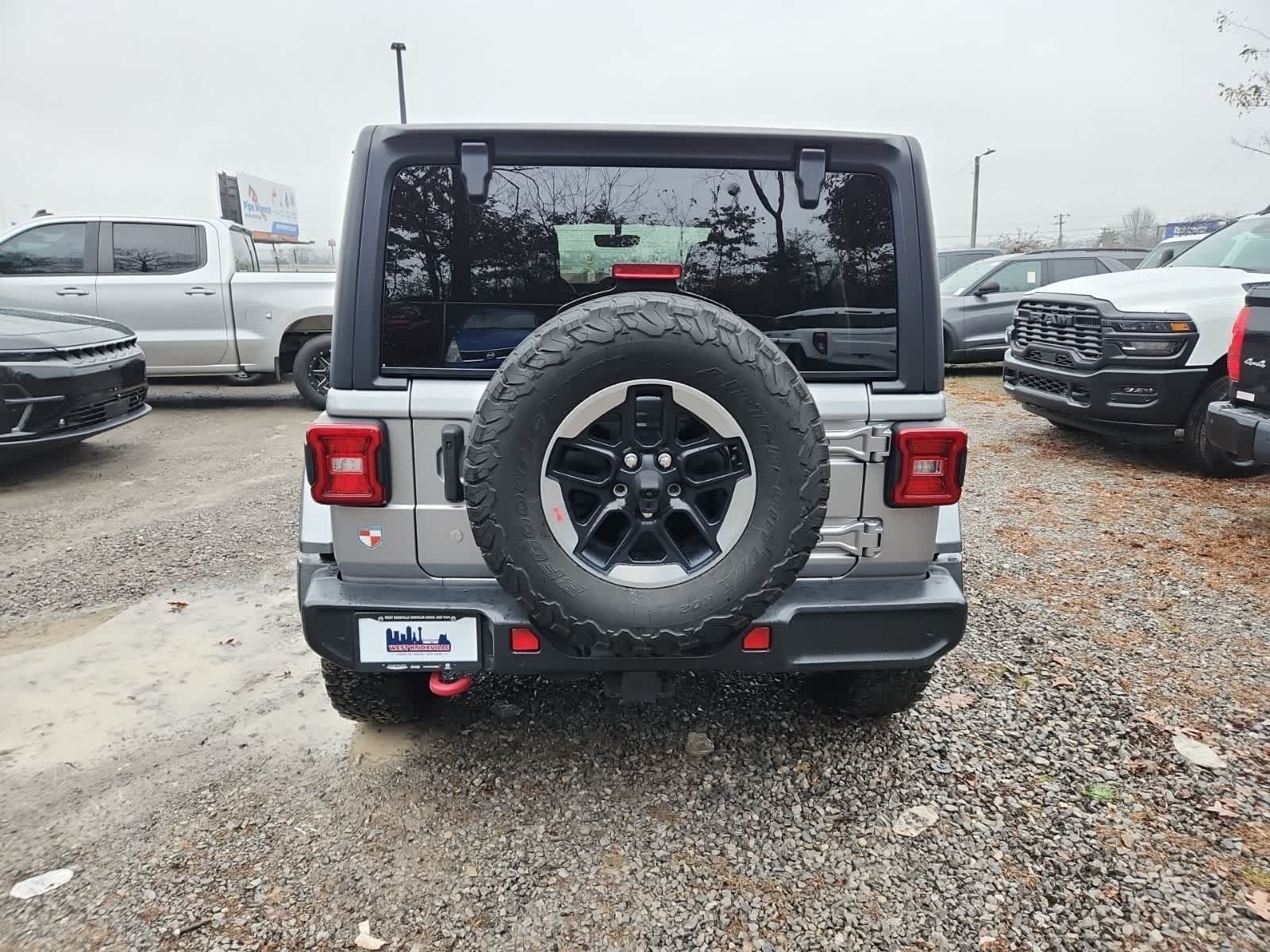 Thumbnail: 2019 Jeep Wrangler - 4