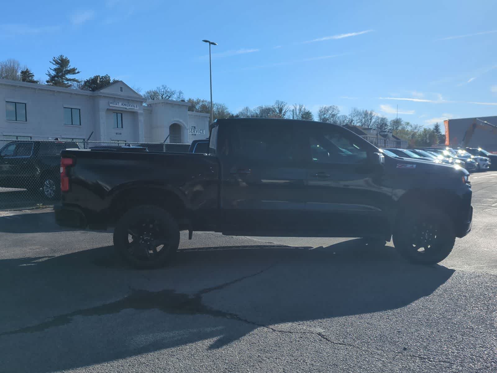Thumbnail: 2022 Chevrolet Silverado 1500 - 9