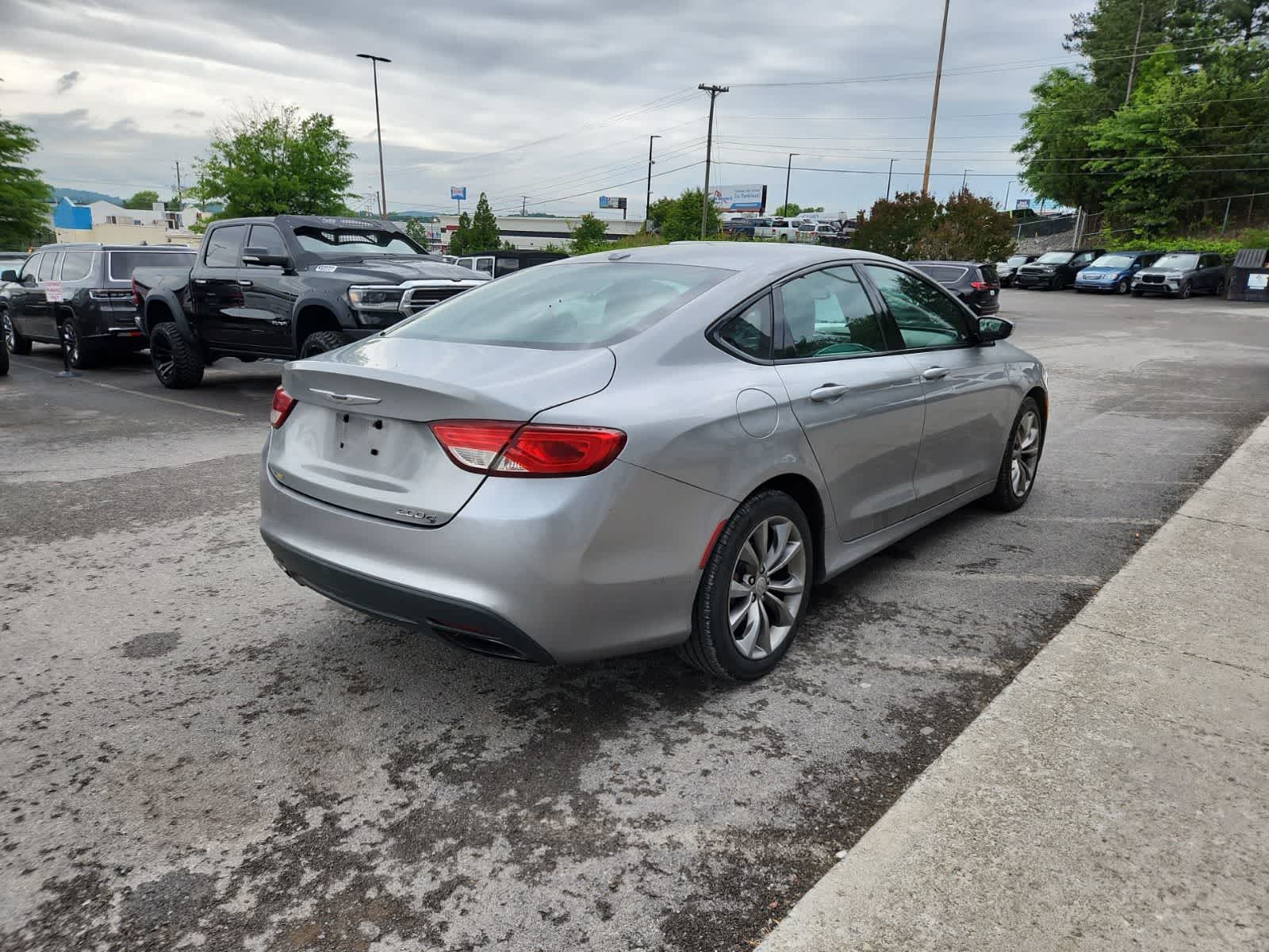 Thumbnail: 2015 Chrysler 200 - 5