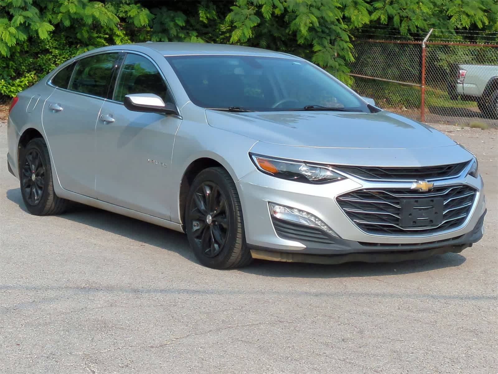 Thumbnail: 2020 Chevrolet Malibu - 2