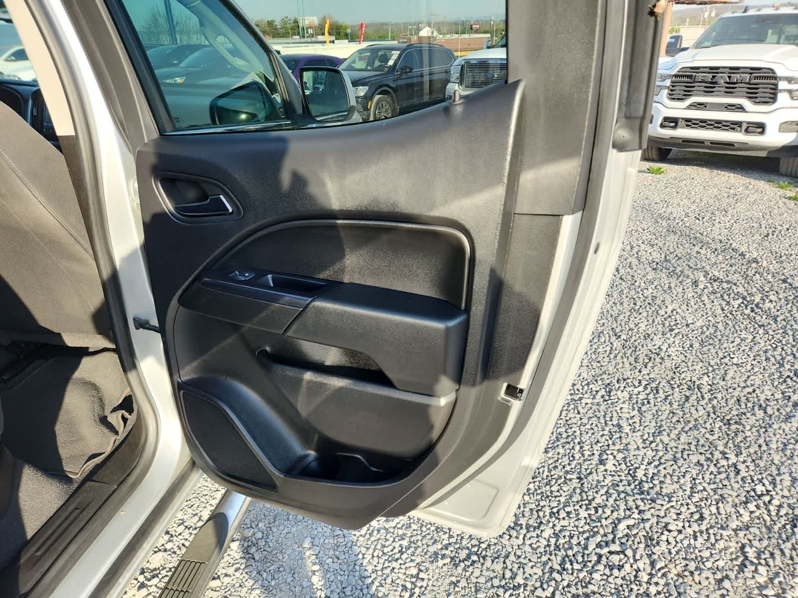 Thumbnail: 2020 Chevrolet Colorado - 25