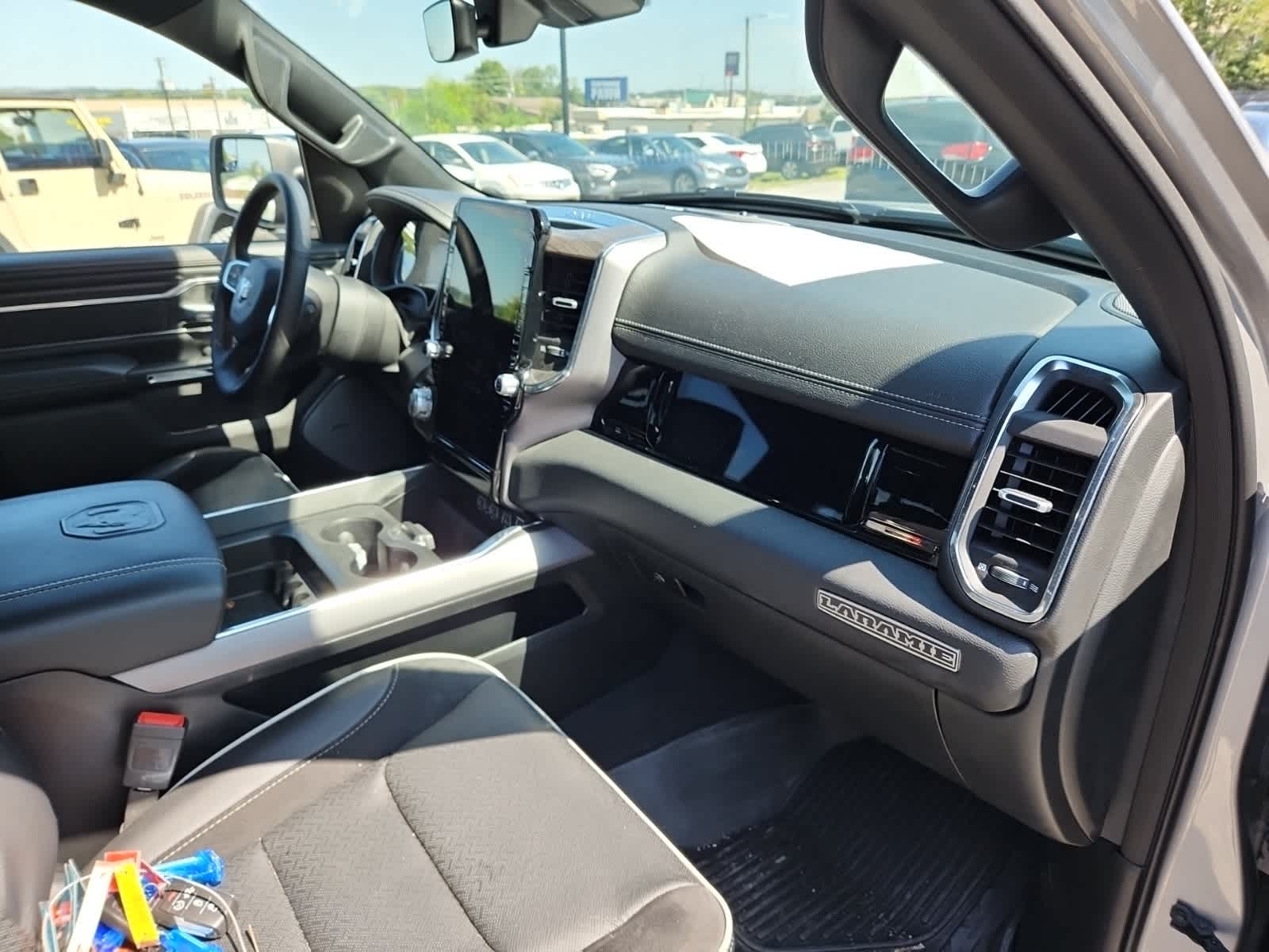 Thumbnail: 2025 RAM 1500 - 17
