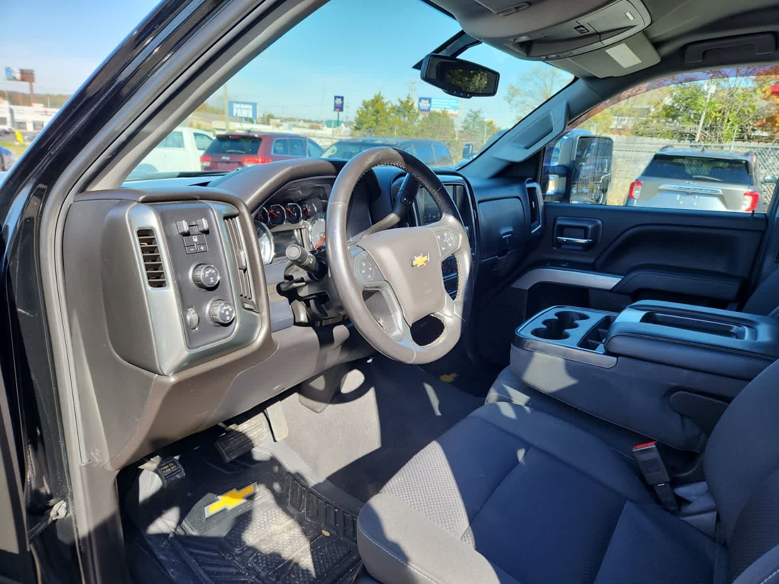 Thumbnail: 2019 Chevrolet Silverado 1500 - 13