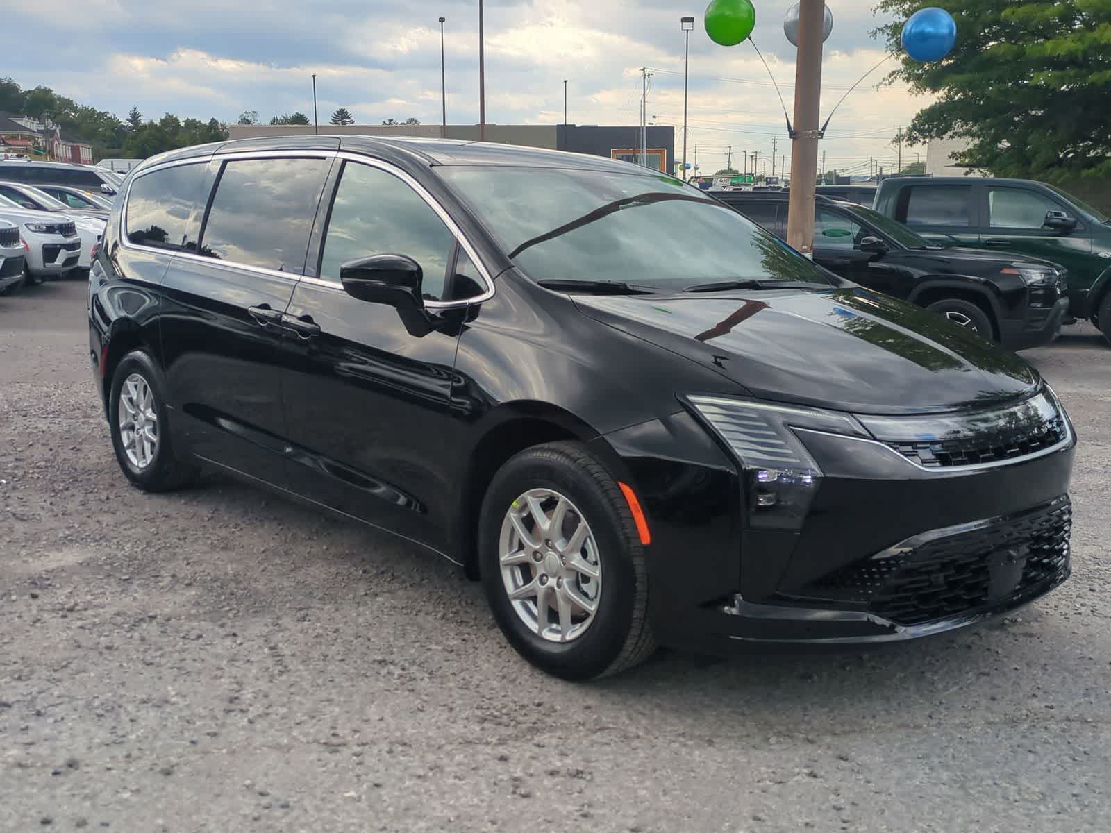 Thumbnail: 2027 Chrysler Pacifica - 2