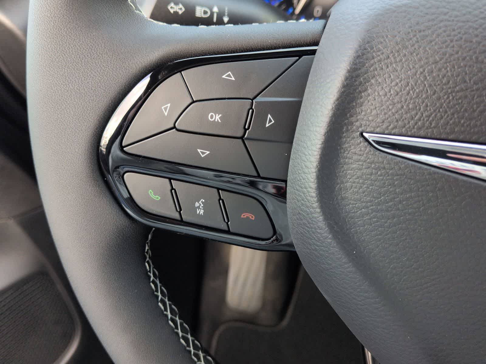 Thumbnail: 2026 Chrysler Pacifica - 13