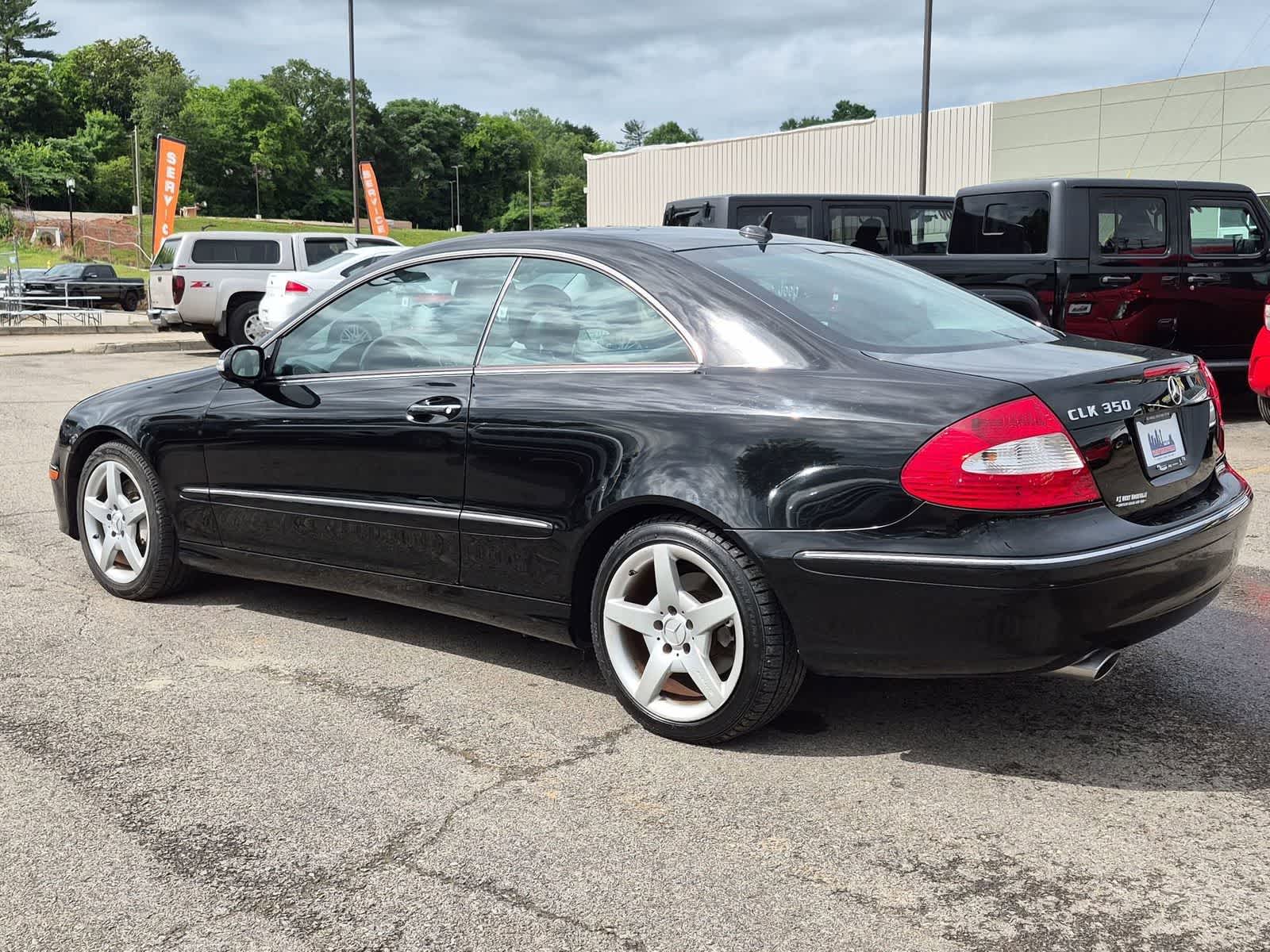 Thumbnail: 2008 Mercedes-Benz CLK - 6