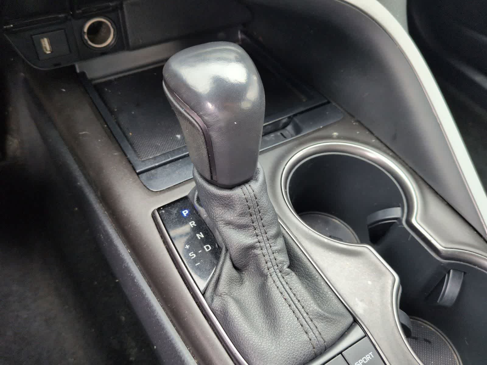 Thumbnail: 2022 Toyota Camry - 31