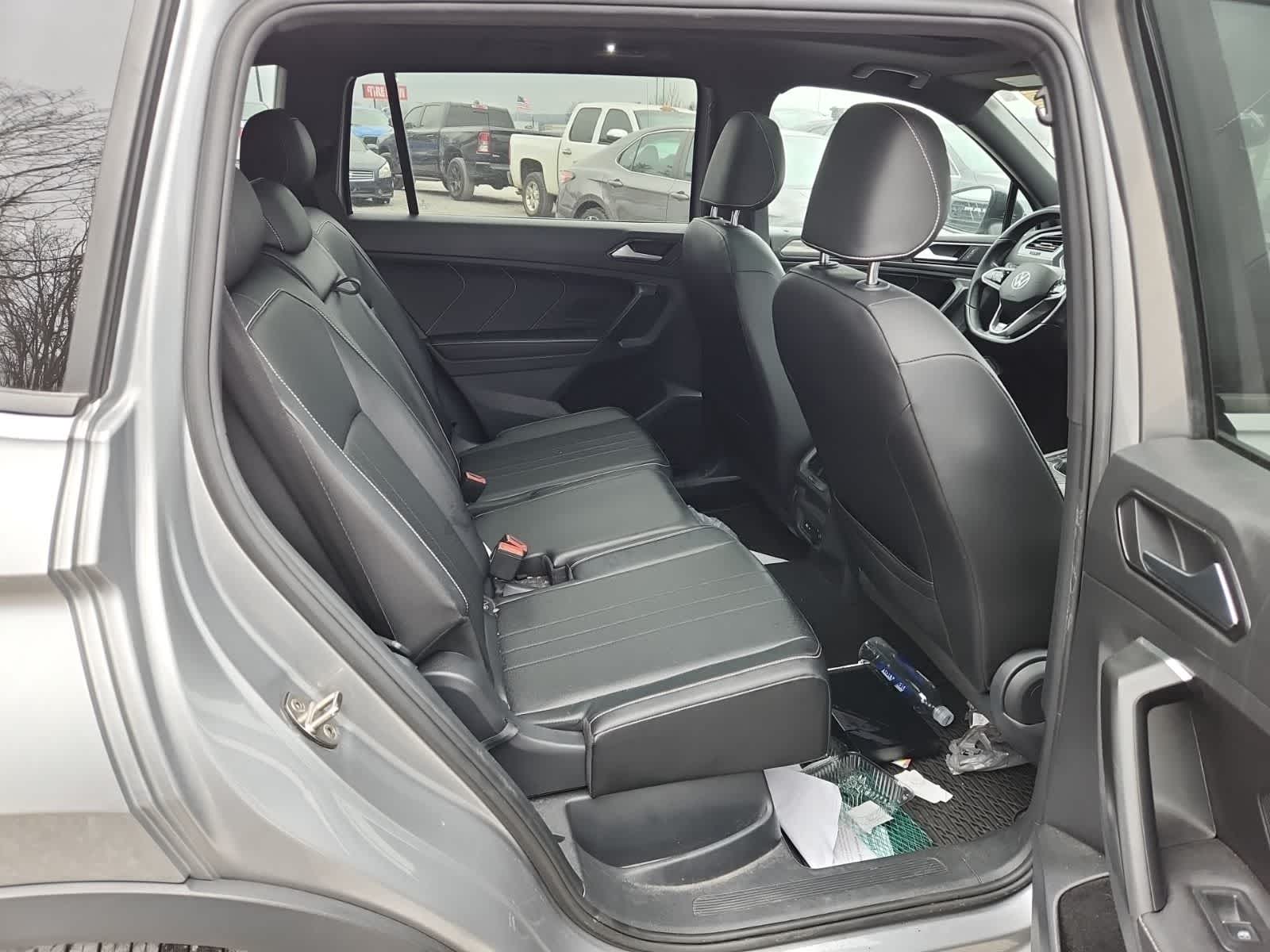 Thumbnail: 2022 Volkswagen Tiguan - 23