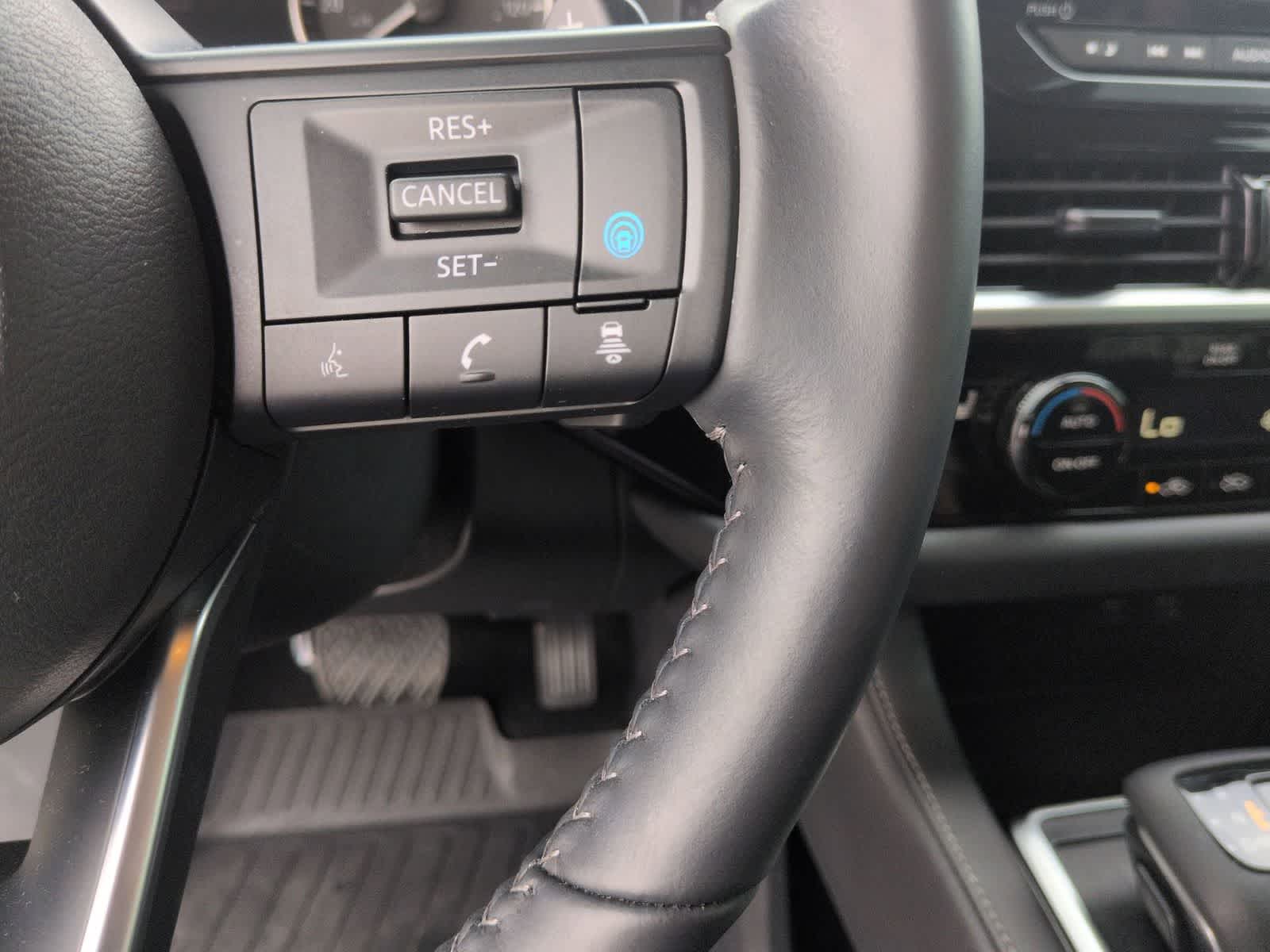 Thumbnail: 2024 Nissan Pathfinder - 23