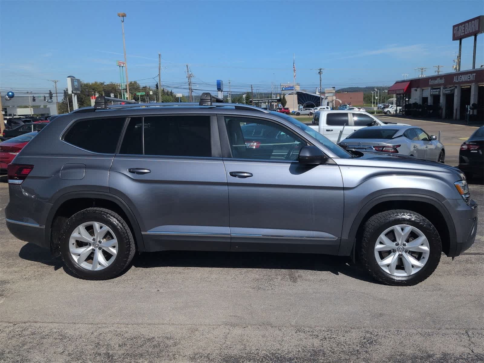 Thumbnail: 2018 Volkswagen Atlas - 9