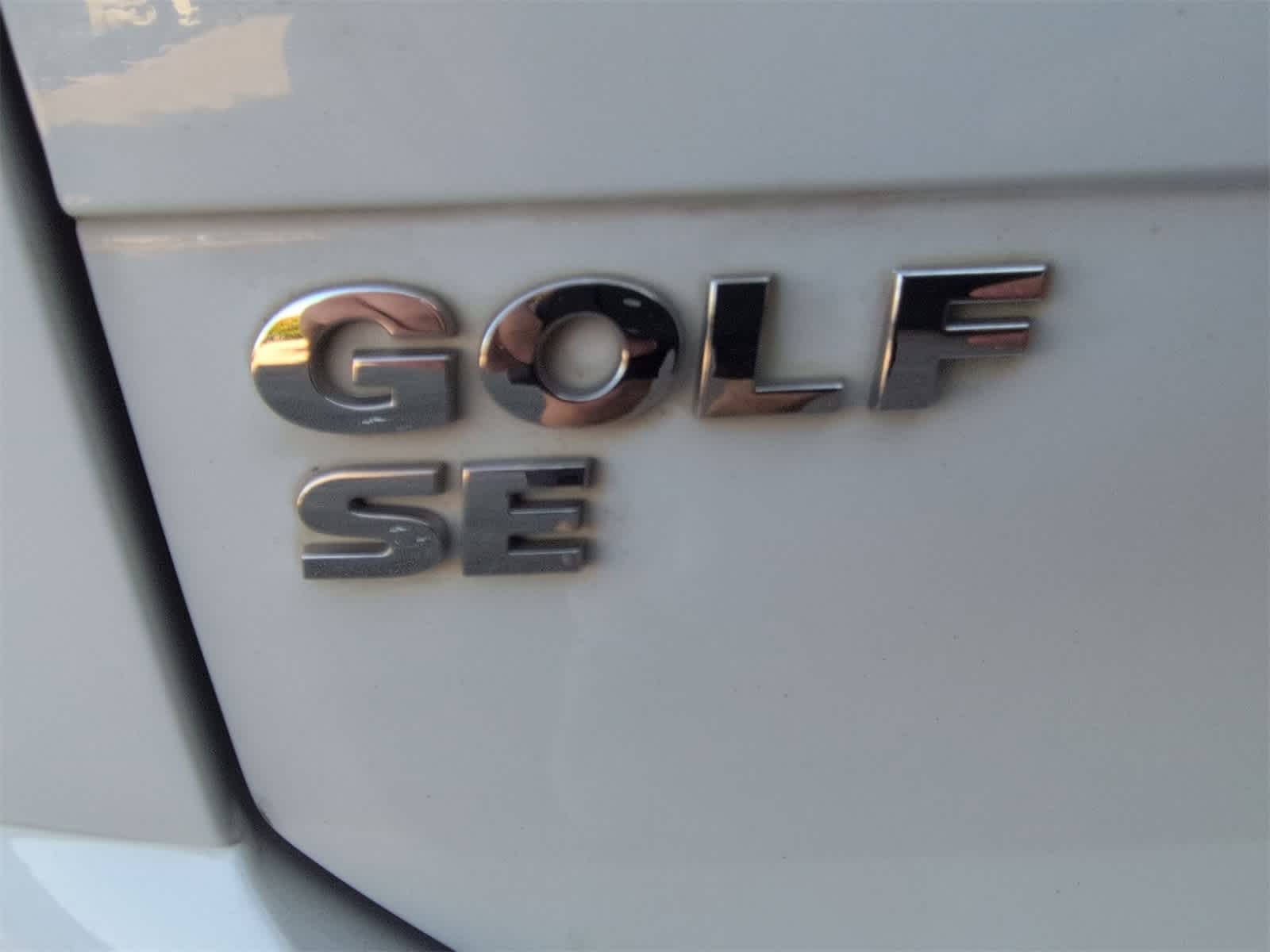 Thumbnail: 2016 Volkswagen e-Golf - 13