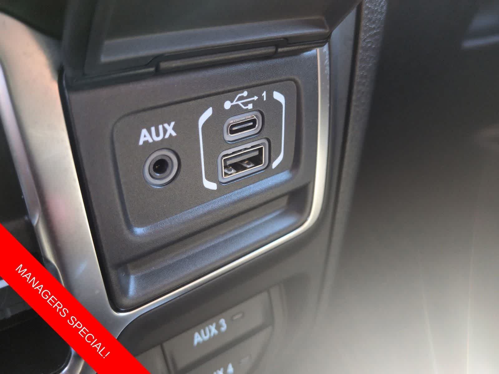 Thumbnail: 2025 Jeep Gladiator - 31