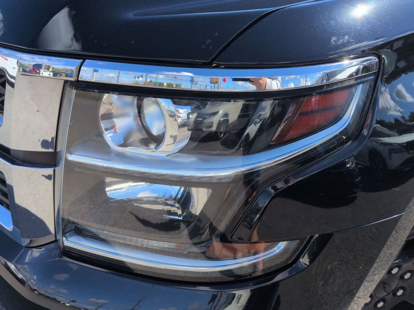 Thumbnail: 2019 Chevrolet Tahoe - 11