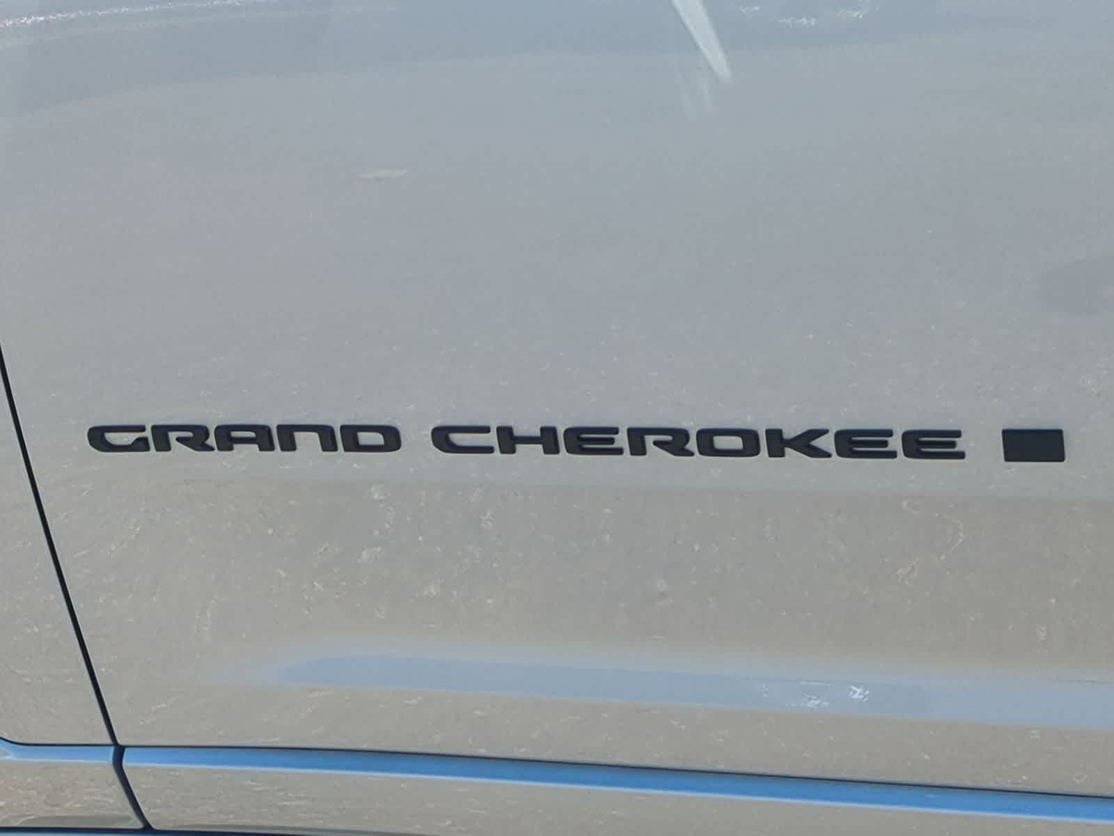 Thumbnail: 2026 Jeep Grand Cherokee - 13