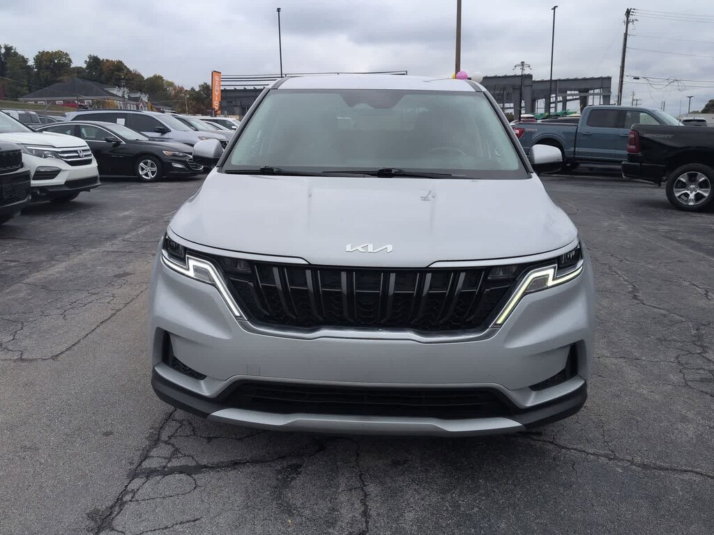 Used 2022 Kia Carnival LXS Van