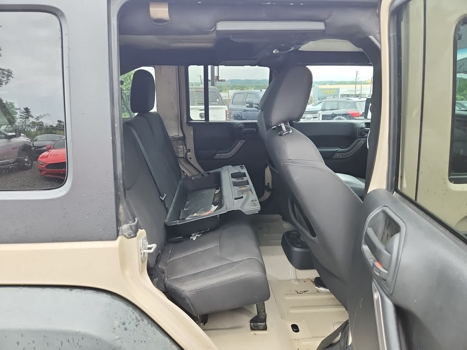 Thumbnail: 2016 Jeep Wrangler - 24