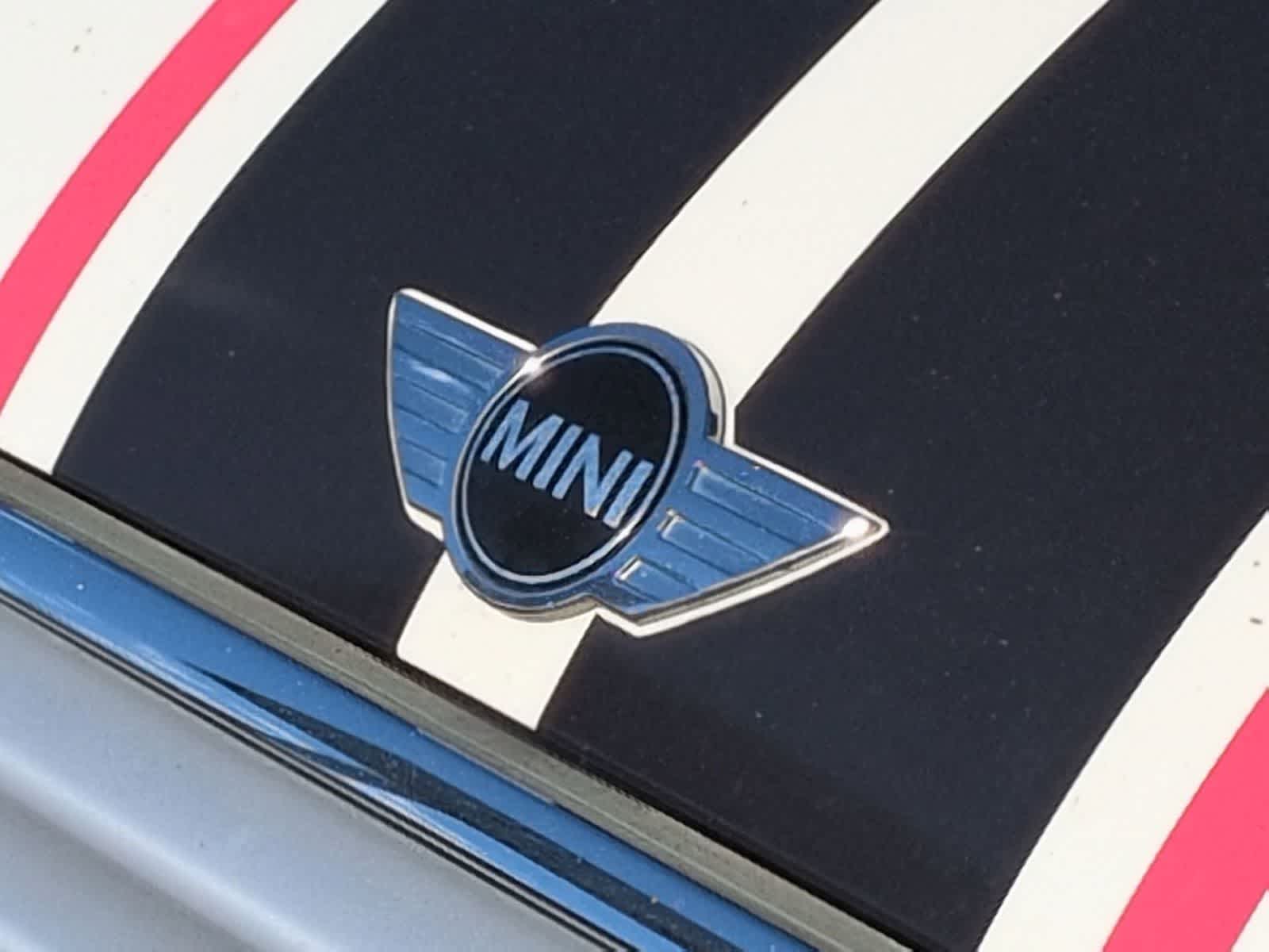 Thumbnail: 2015 MINI Cooper Hardtop - 12