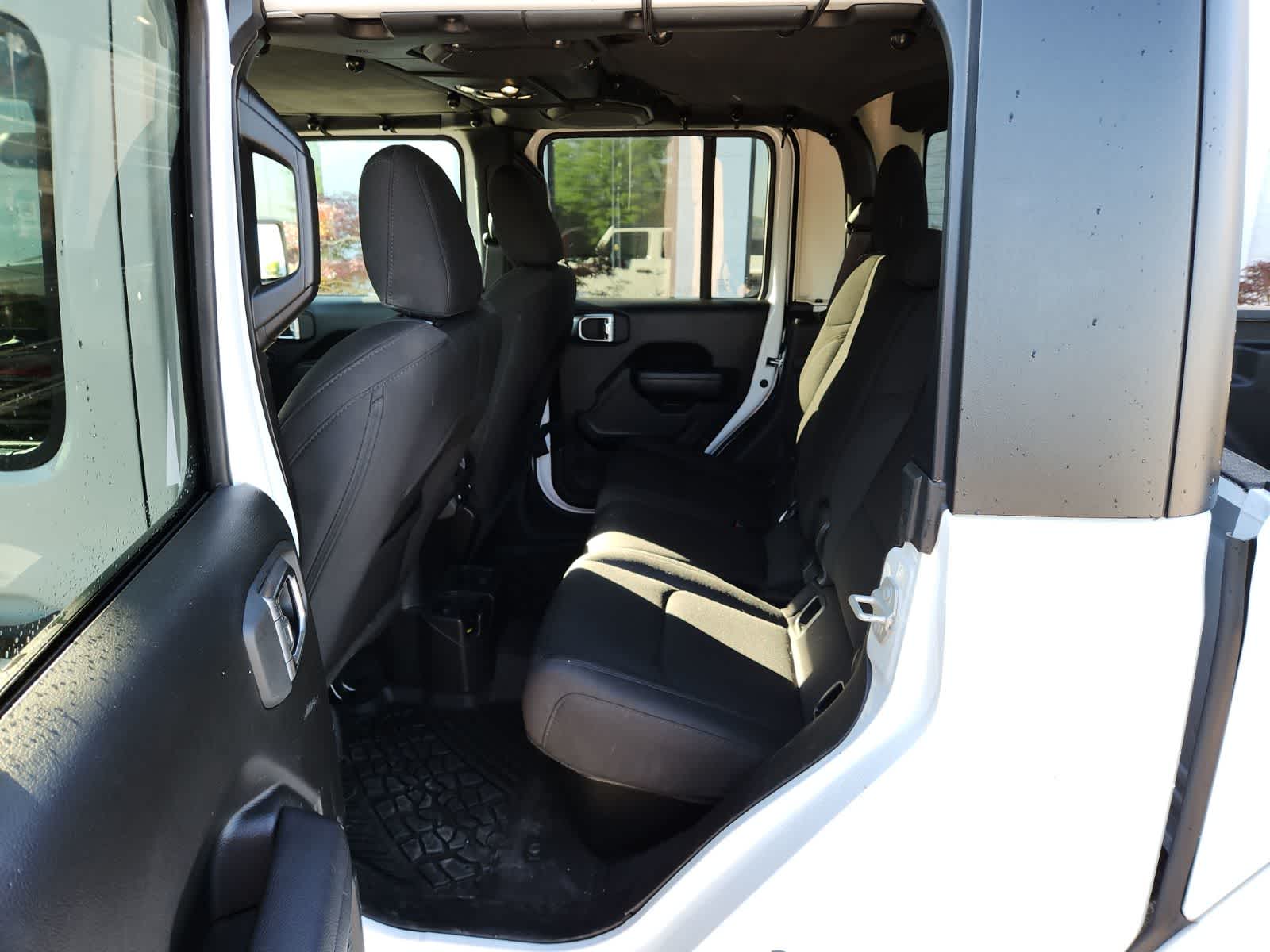 Thumbnail: 2023 Jeep Gladiator - 25