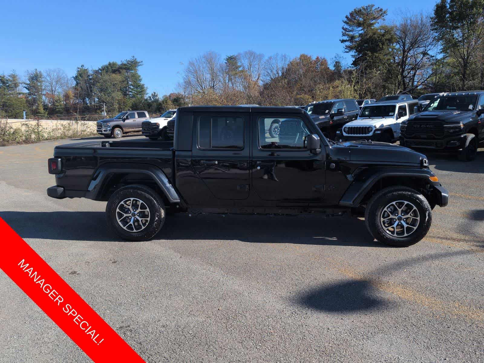 Thumbnail: 2026 Jeep Gladiator - 9