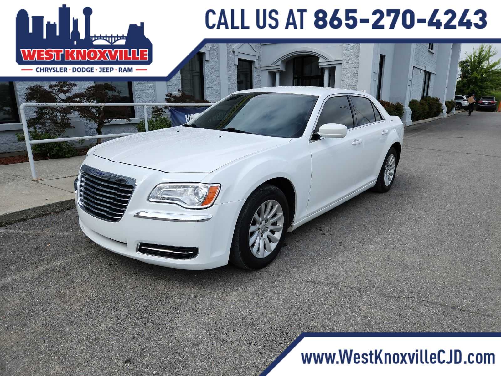 2013 Chrysler 300  -
                  Knoxville, TN