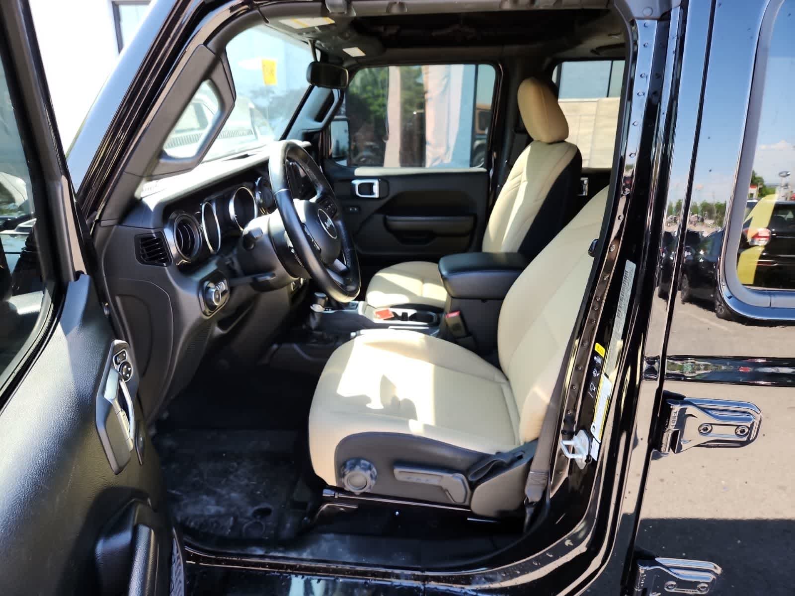 Thumbnail: 2020 Jeep Wrangler - 14