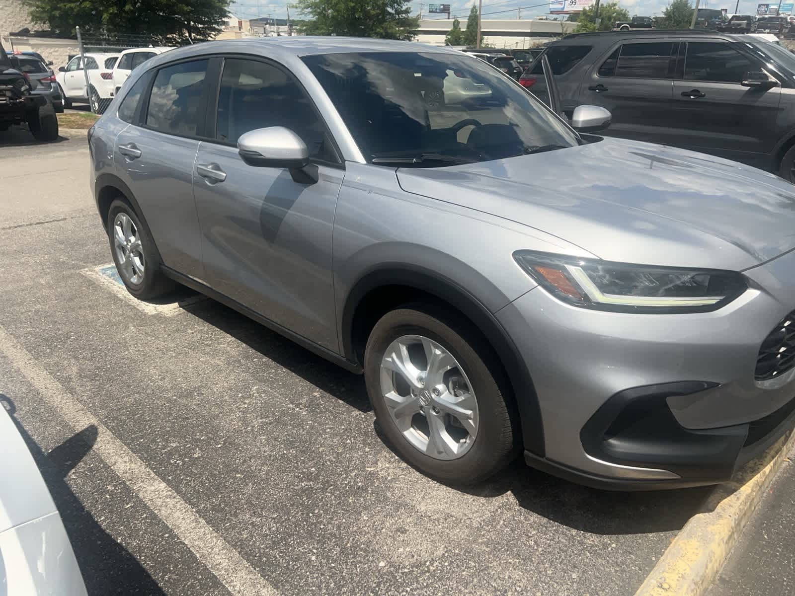 Thumbnail: 2023 Honda HR-V - 2