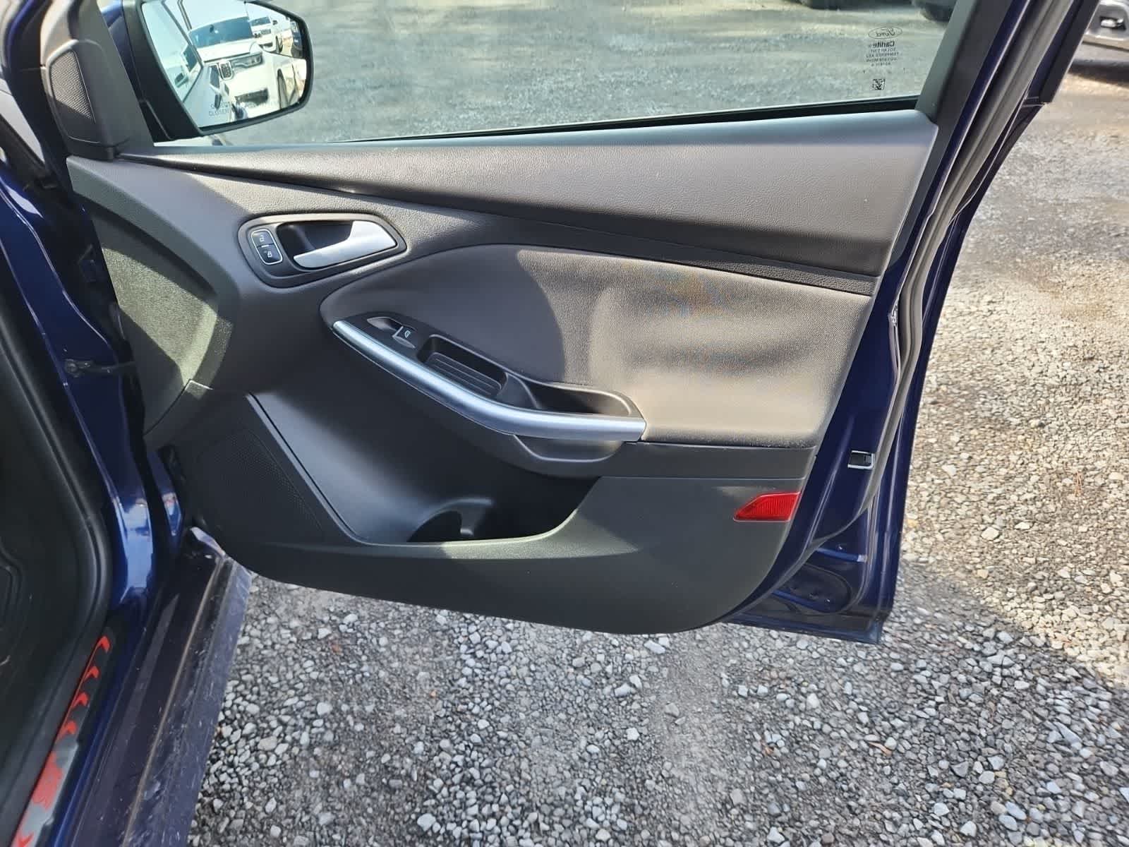 Thumbnail: 2017 Ford Focus - 22