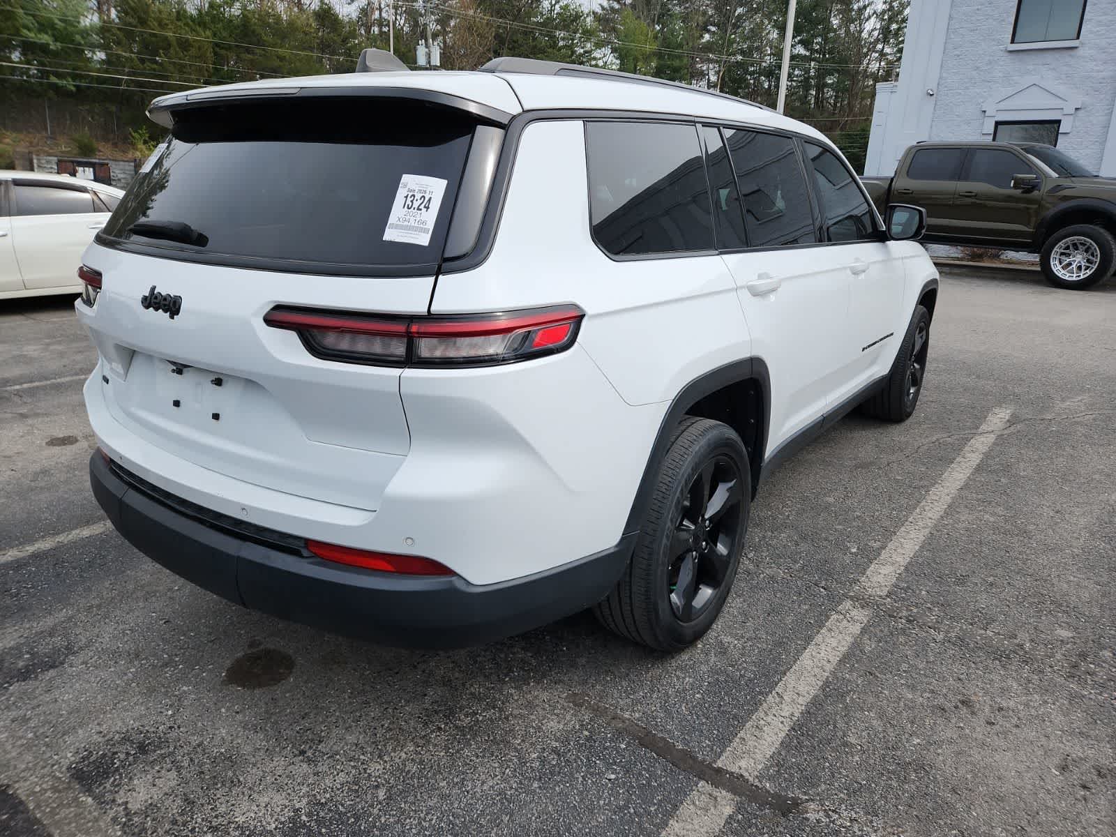 Thumbnail: 2021 Jeep Grand Cherokee L - 4