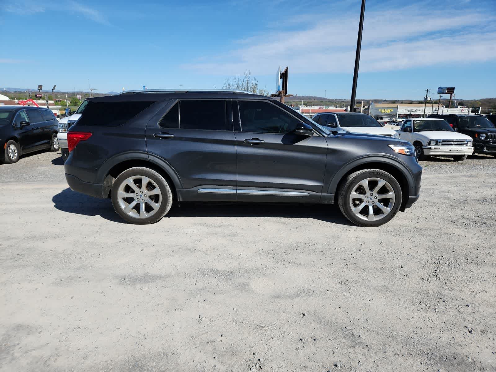 Thumbnail: 2020 Ford Explorer - 6