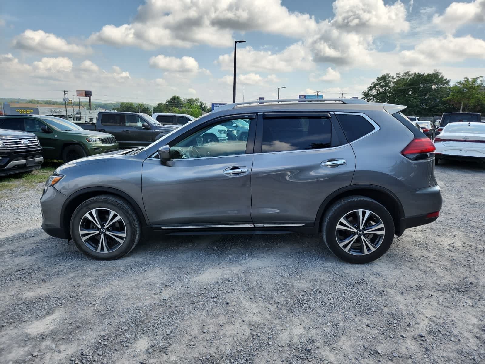Thumbnail: 2017 Nissan Rogue - 2
