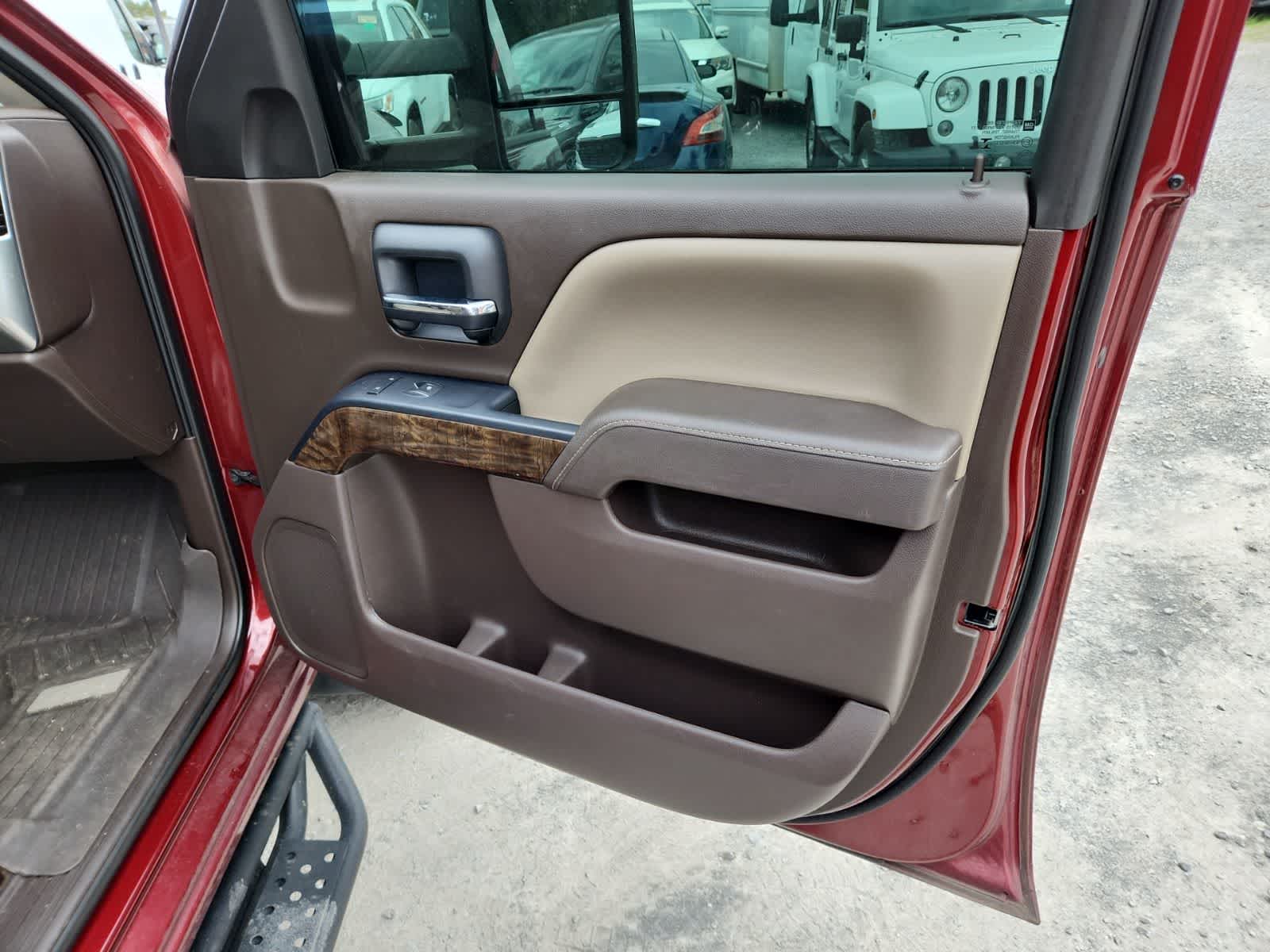 Thumbnail: 2017 Chevrolet Silverado 1500 - 22