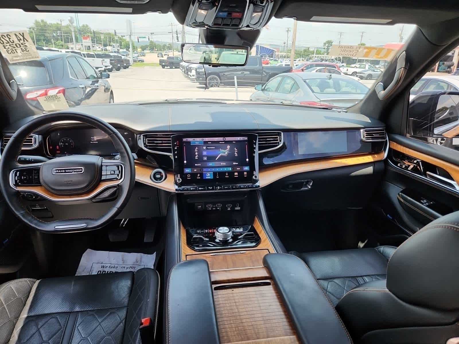 2023 Jeep Grand Wagoneer L Series III 36