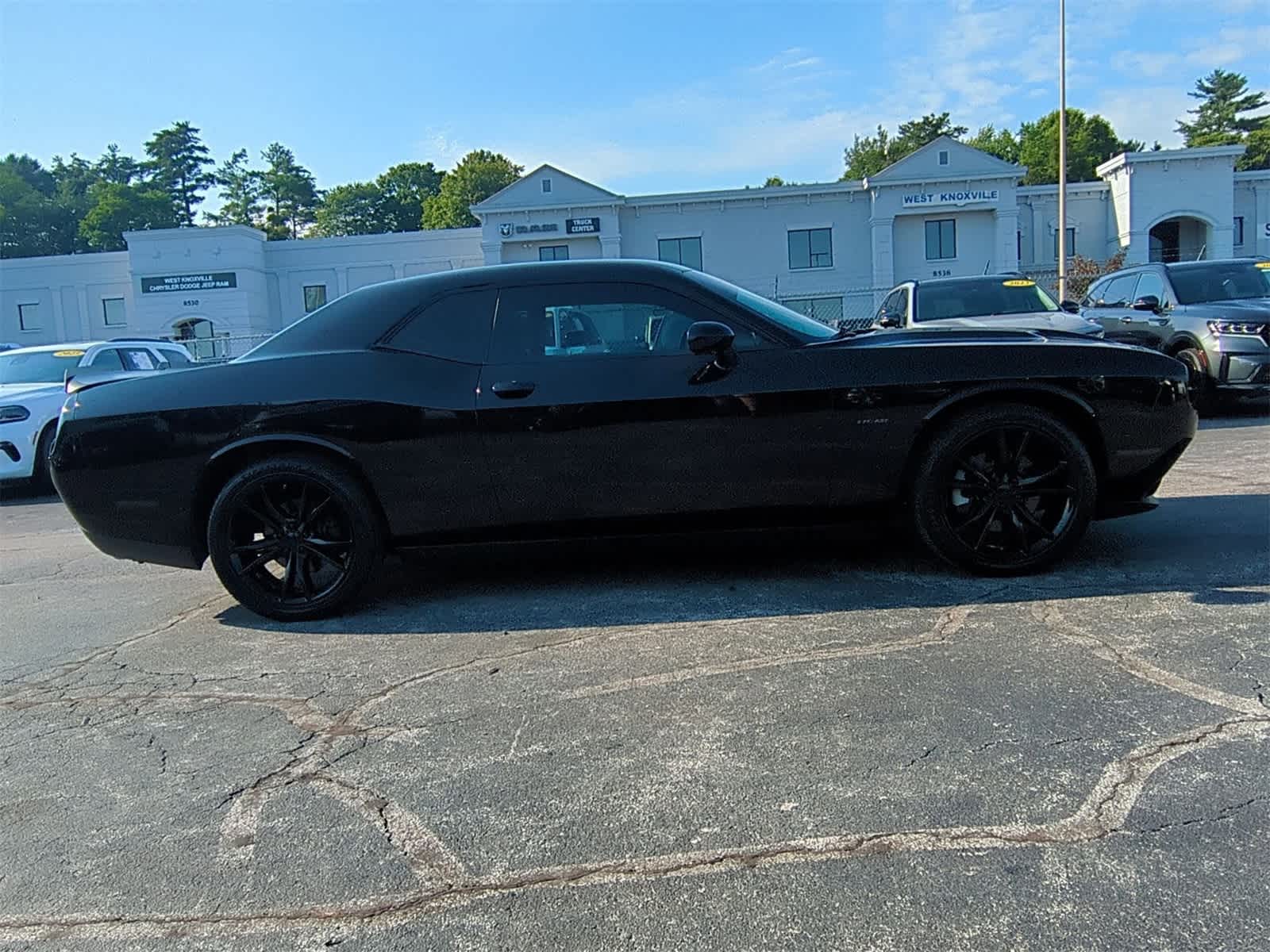 Thumbnail: 2016 Dodge Challenger - 9