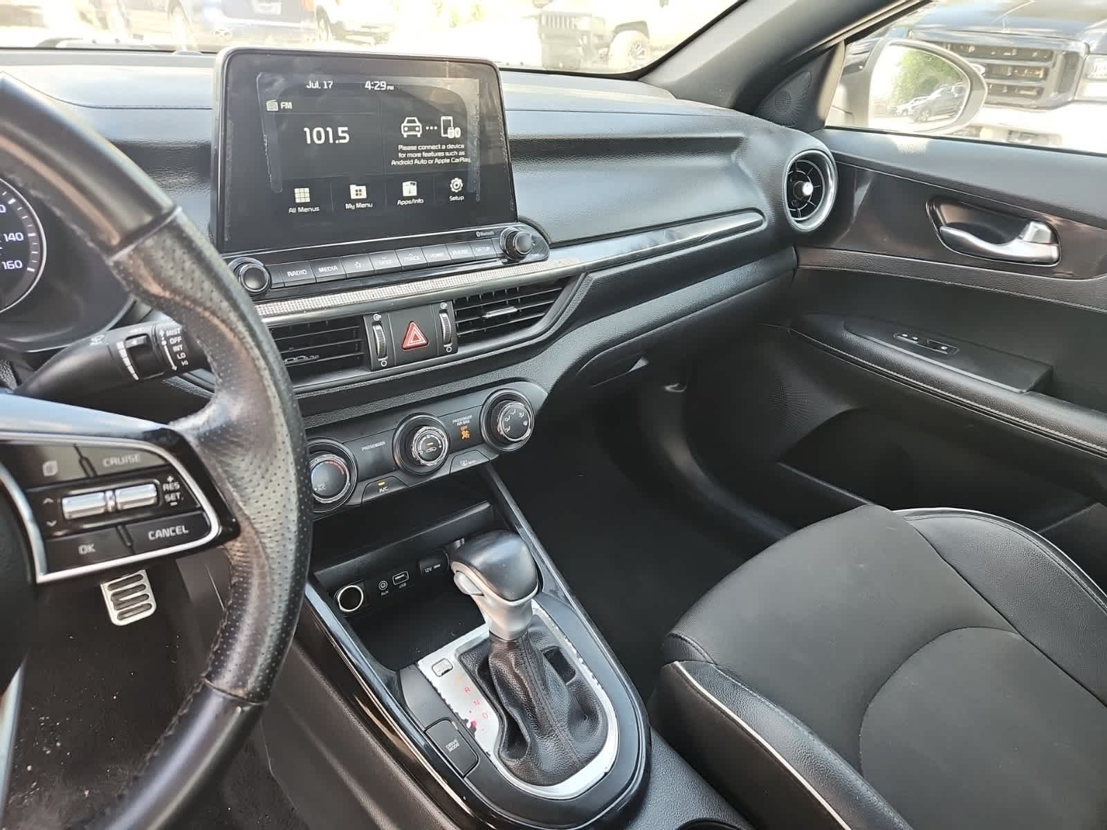 Thumbnail: 2021 Kia Forte - 10
