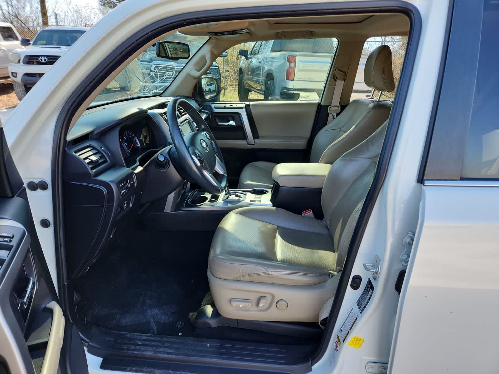 Thumbnail: 2018 Toyota 4Runner - 15