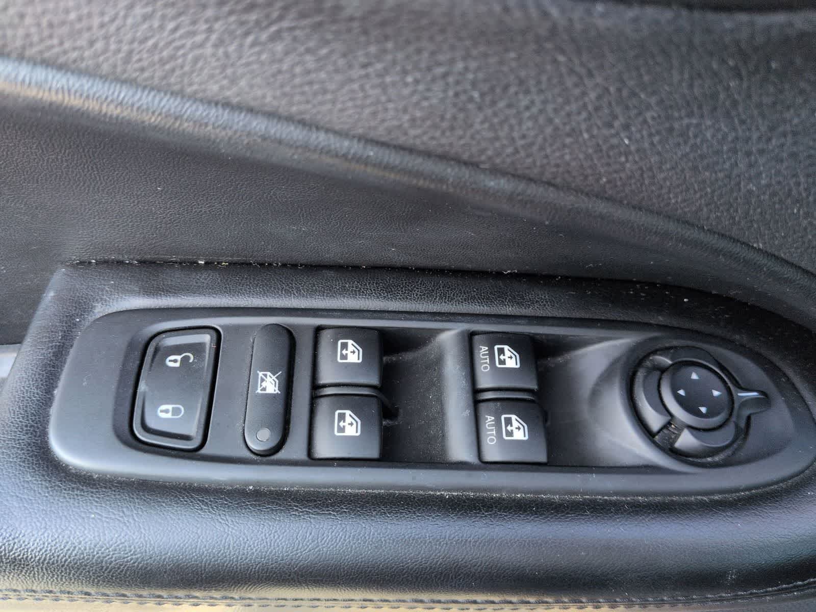 Thumbnail: 2021 Jeep Compass - 17