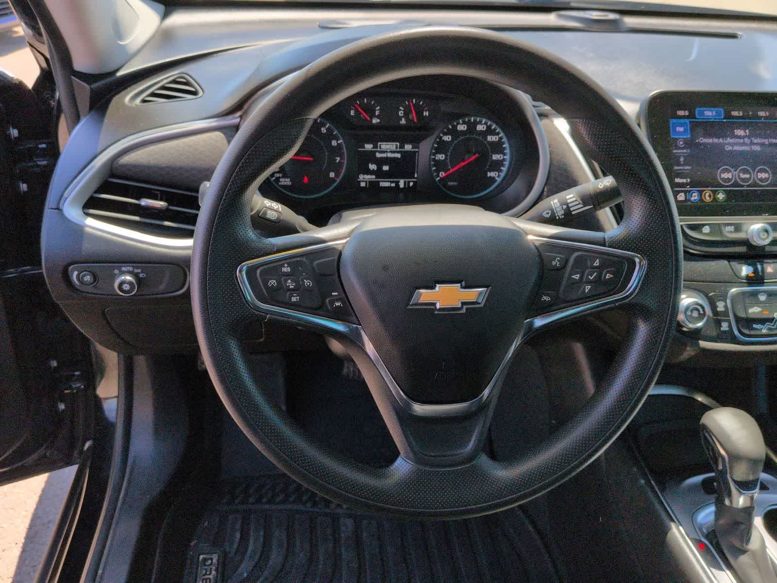 Thumbnail: 2021 Chevrolet Malibu - 21