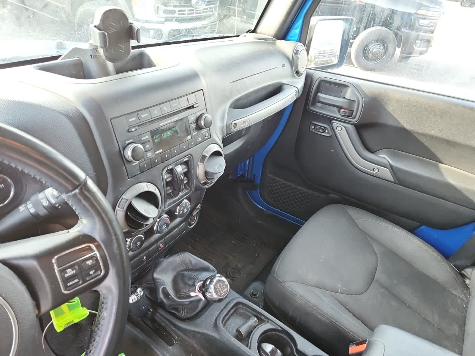 Thumbnail: 2016 Jeep Wrangler - 10