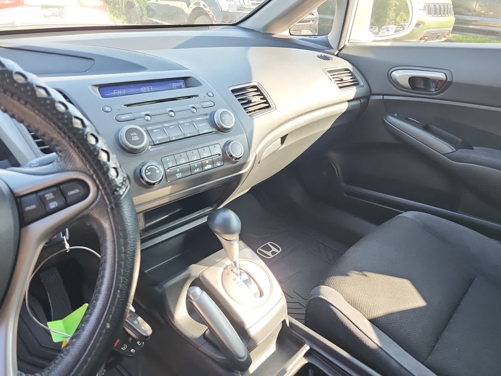 Thumbnail: 2011 Honda Civic - 10
