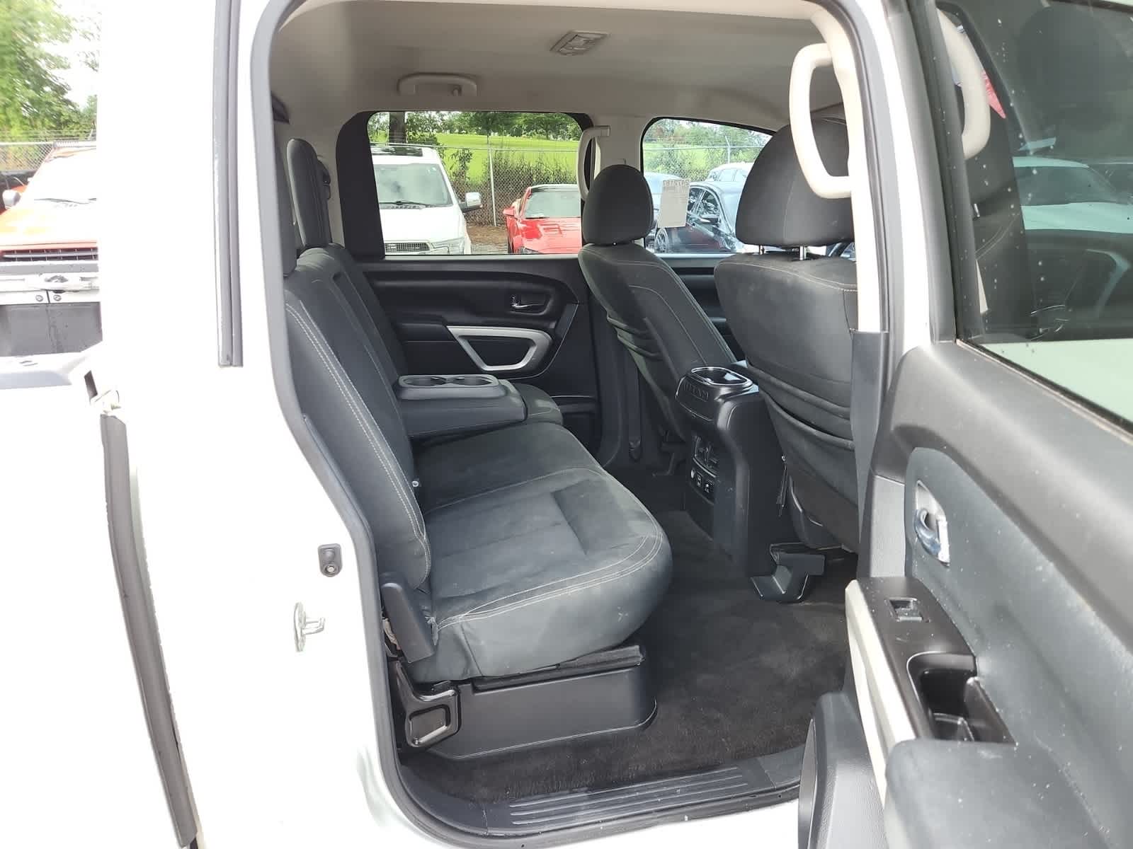 Thumbnail: 2019 Nissan Titan - 21