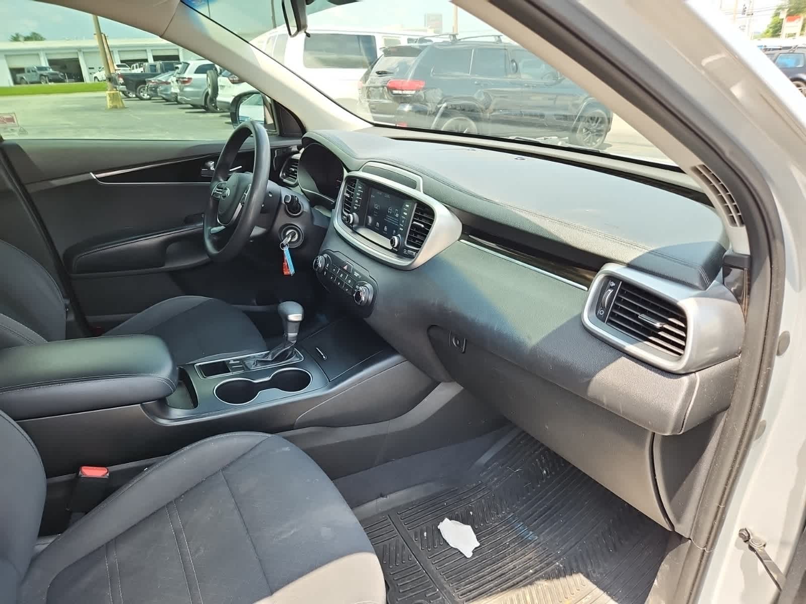 2019 Kia Sorento L 17