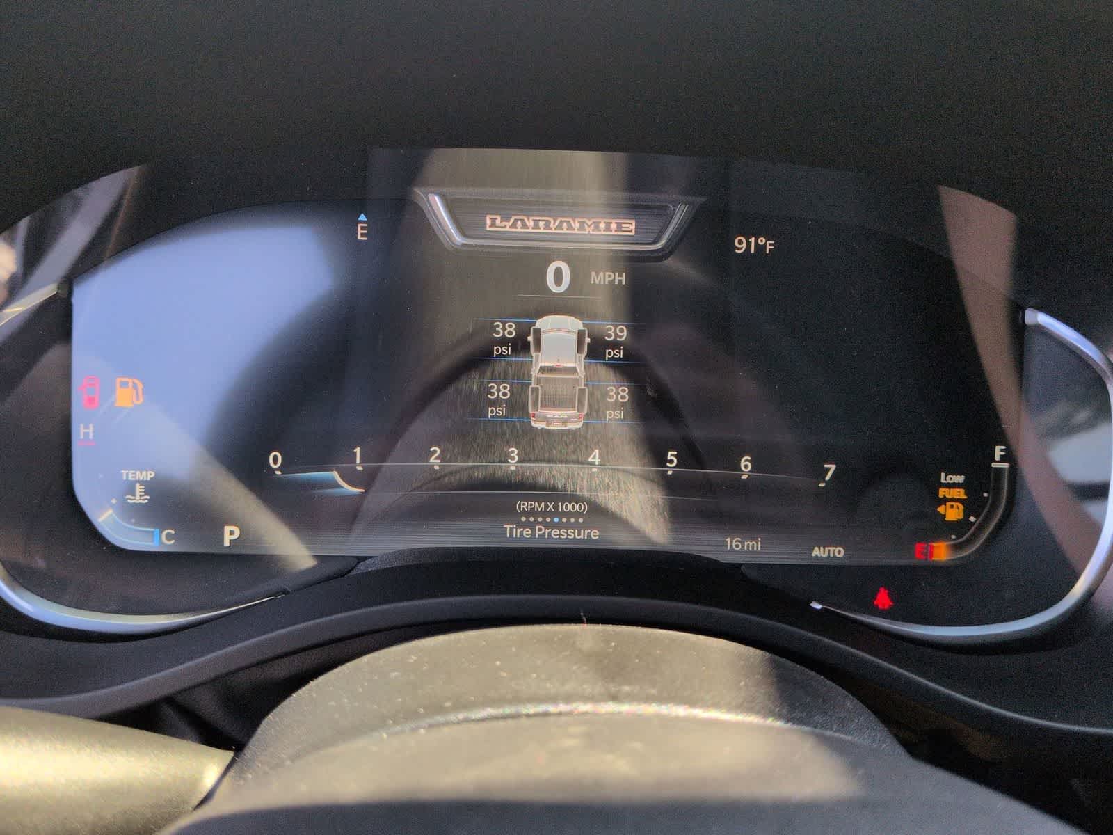 Thumbnail: 2026 RAM 1500 - 33