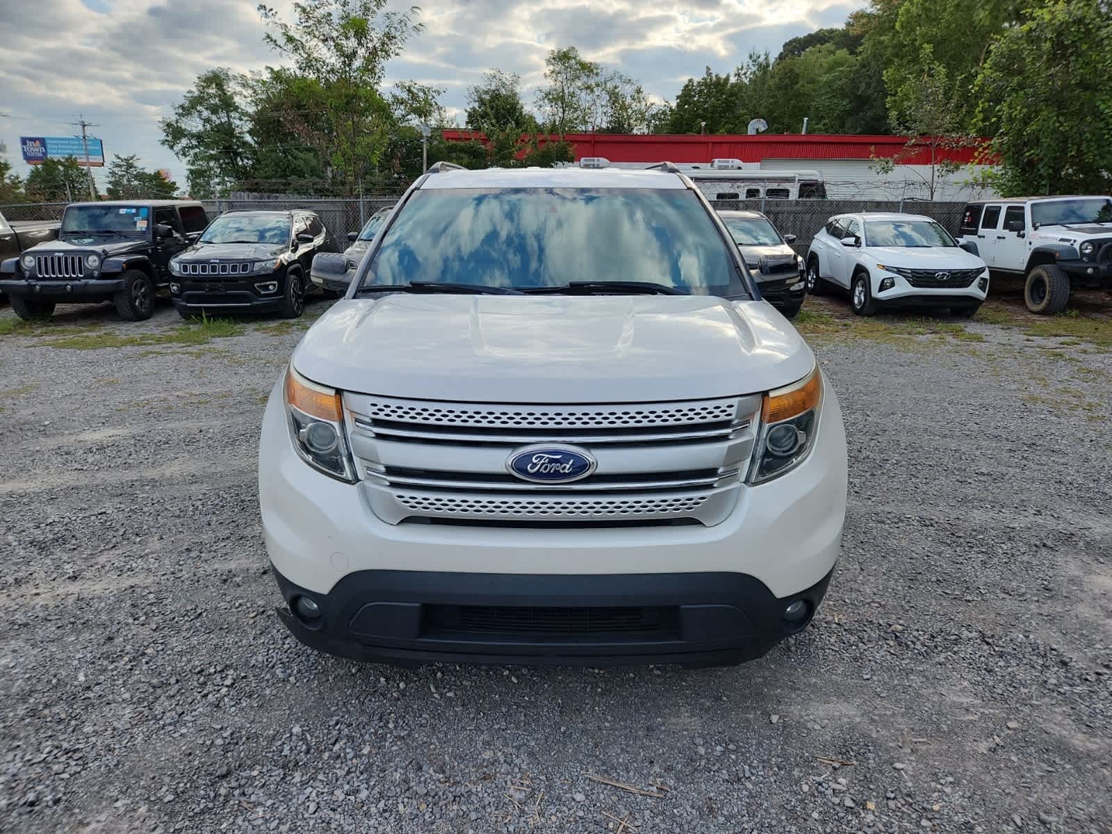Thumbnail: 2012 Ford Explorer - 8