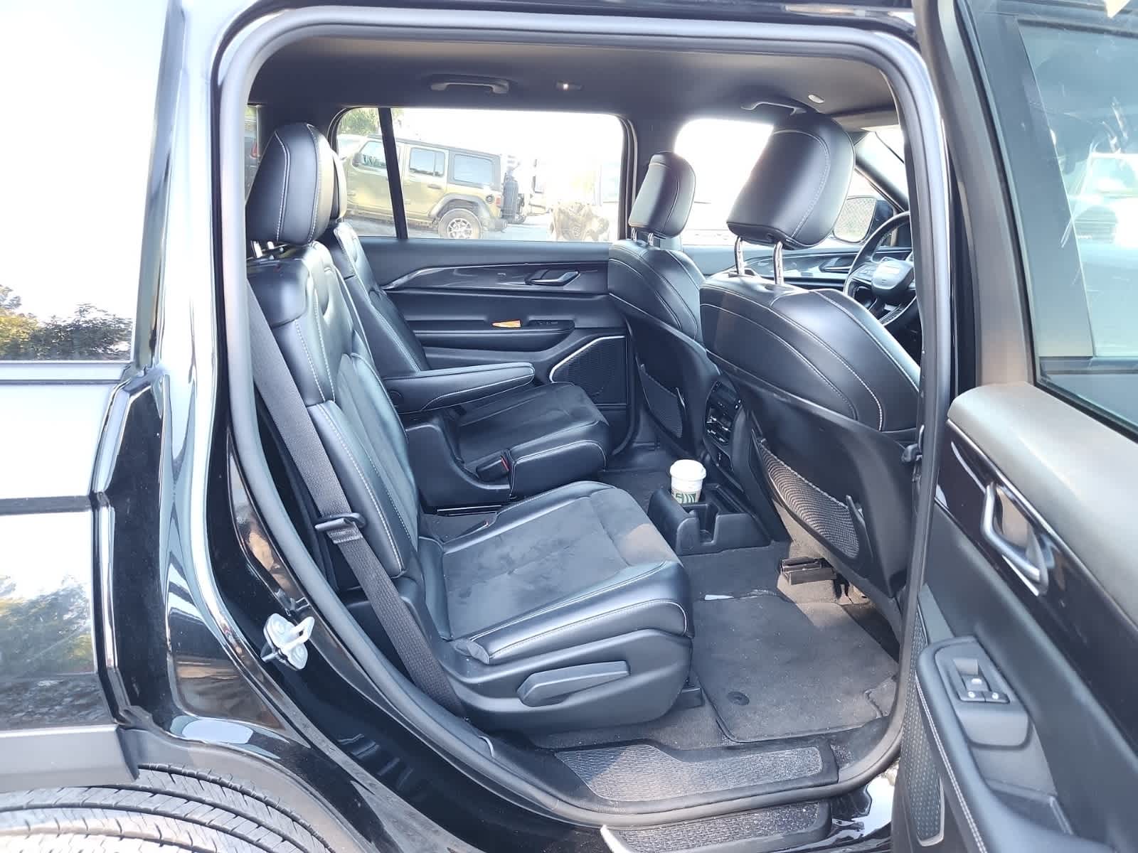 Thumbnail: 2021 Jeep Grand Cherokee L - 22