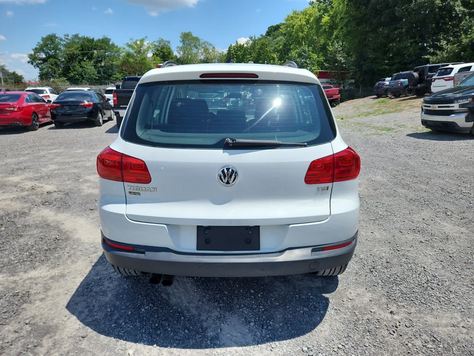 Thumbnail: 2017 Volkswagen Tiguan - 4