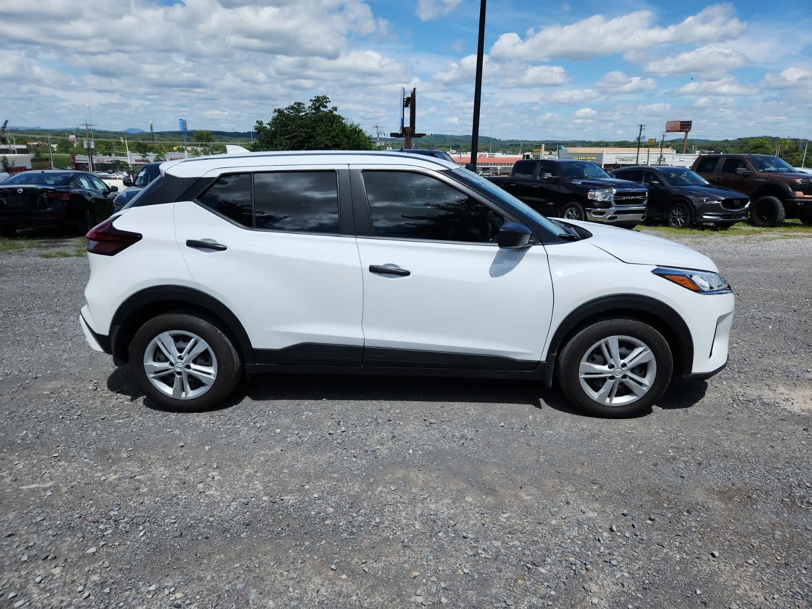 Thumbnail: 2025 Nissan Kicks - 6