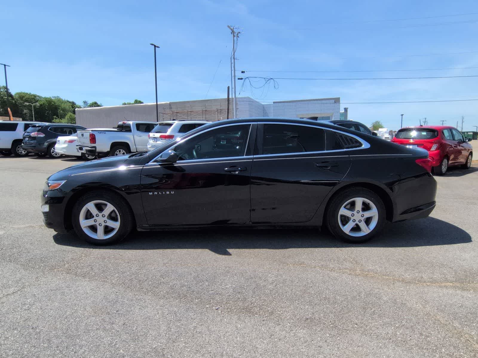 Thumbnail: 2021 Chevrolet Malibu - 5