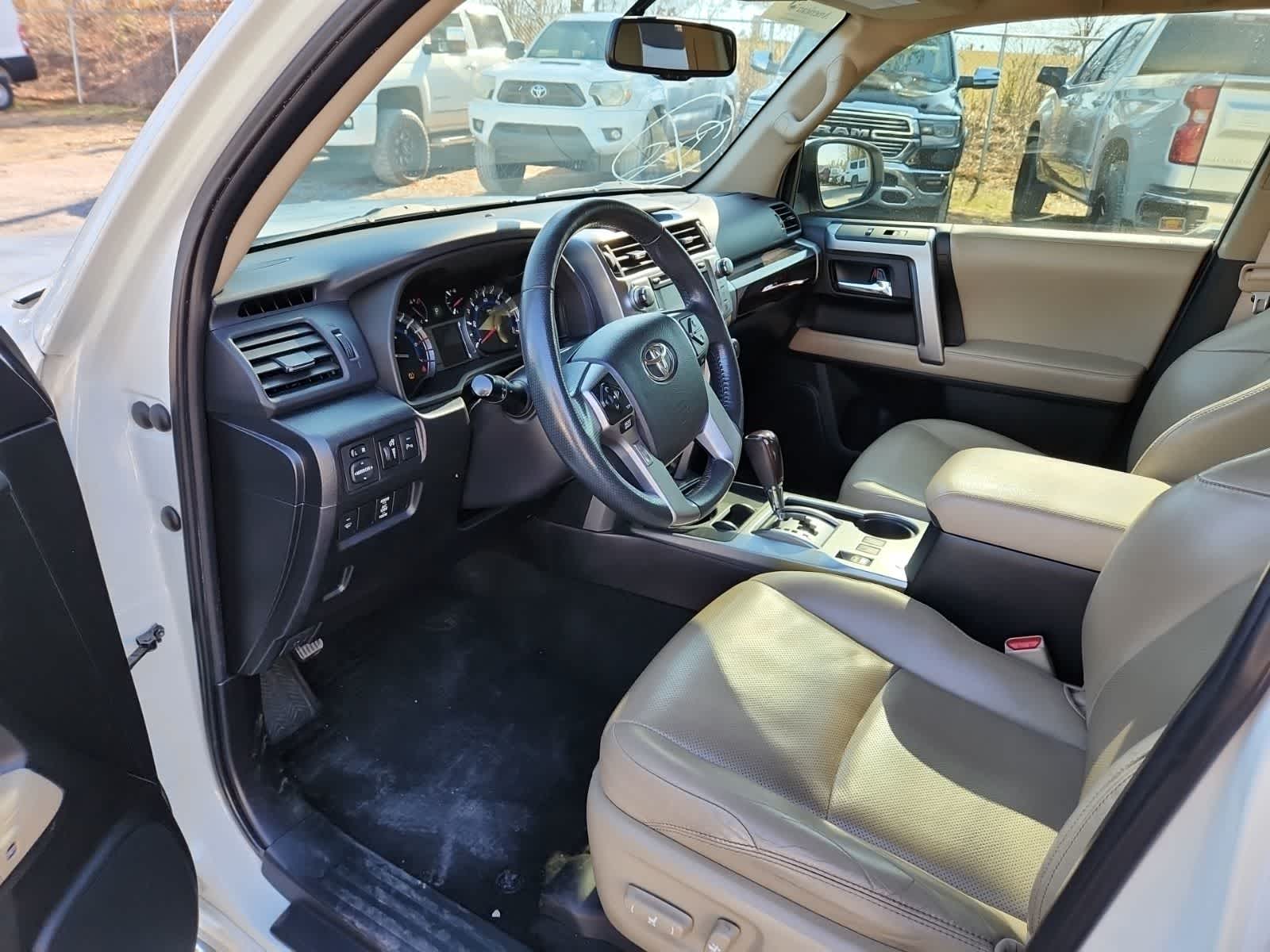 Thumbnail: 2018 Toyota 4Runner - 13